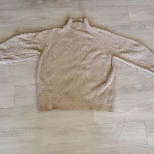H&M sweater